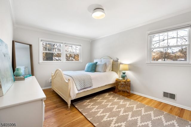 1242 Sunnyfield Ln, Scotch Plains Twp., NJ 07076