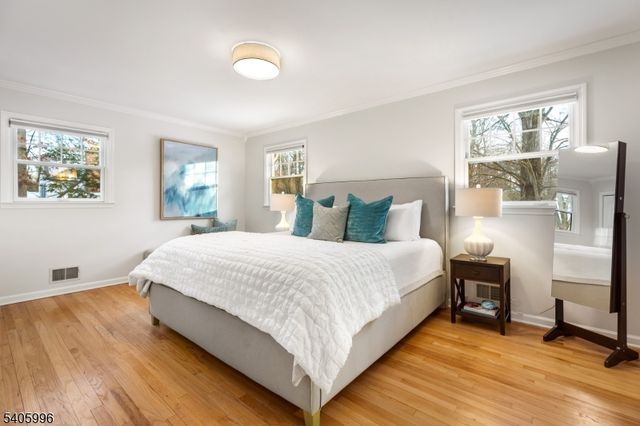 1242 Sunnyfield Ln, Scotch Plains Twp., NJ 07076