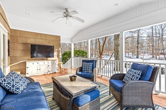 1242 Sunnyfield Ln, Scotch Plains Twp., NJ 07076