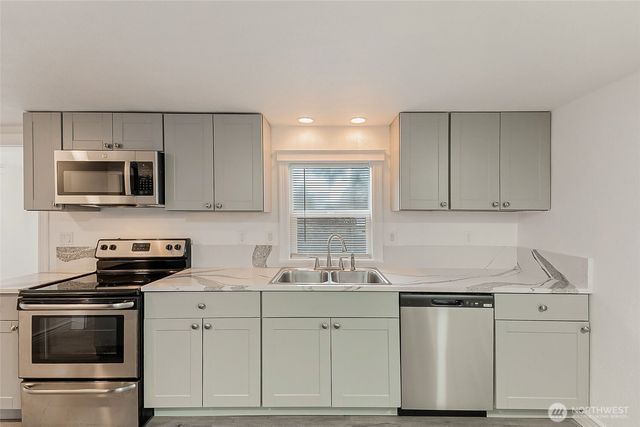 1607 Harrison Street, Steilacoom, WA 98388