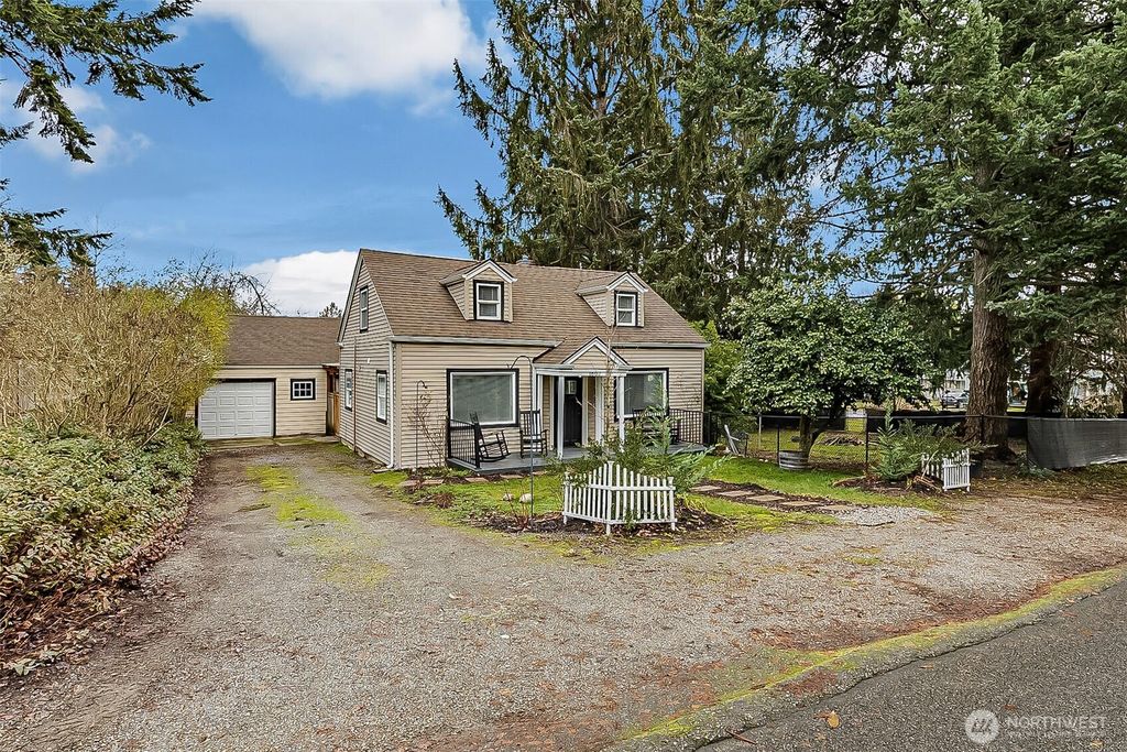 1607 Harrison Street, Steilacoom, WA 98388