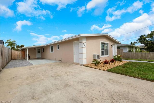 829 107th AVE N, Naples, FL 34108