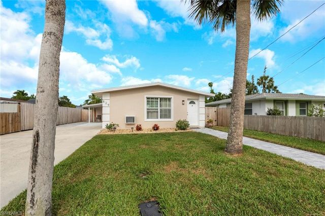 829 107th AVE N, Naples, FL 34108