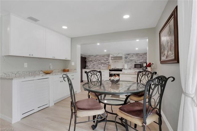 829 107th AVE N, Naples, FL 34108