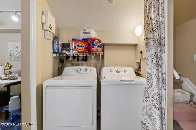 8550 TOUCHTON Road 2221, Jacksonville, FL 32216