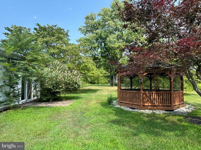 310 FISH POND RD, Sewell, NJ 08080