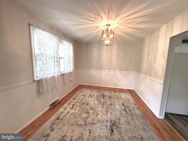 310 FISH POND RD, Sewell, NJ 08080
