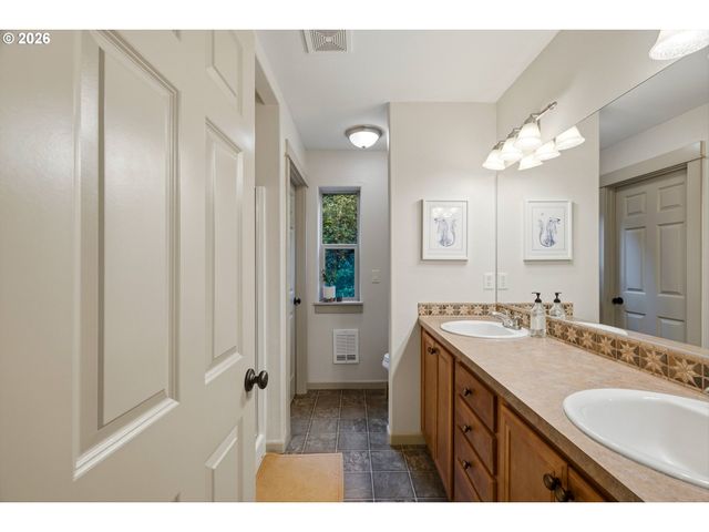 4350 Sw HALCYON Rd, Tualatin, OR 97062