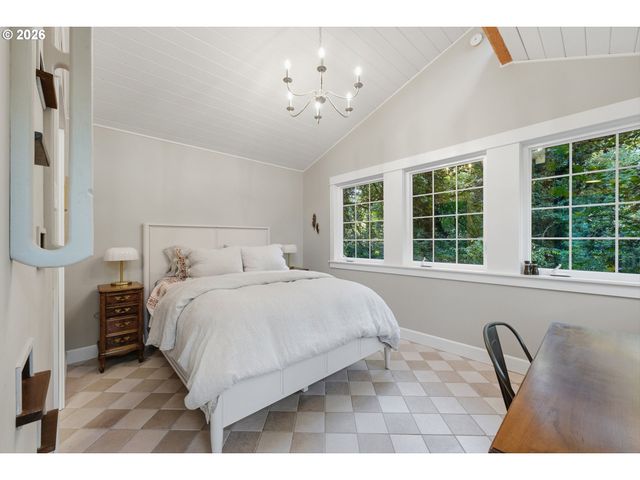 4350 Sw HALCYON Rd, Tualatin, OR 97062