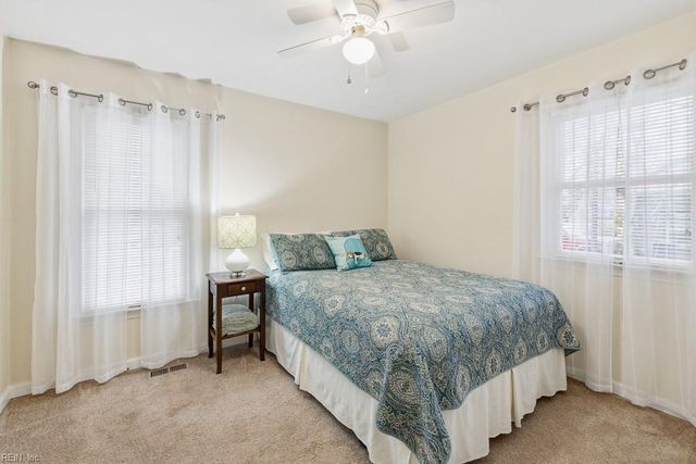 901 Weeping Willow DR, Chesapeake, VA 23322