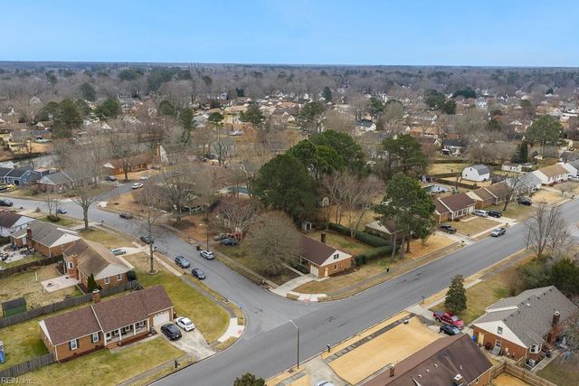 901 Weeping Willow DR, Chesapeake, VA 23322