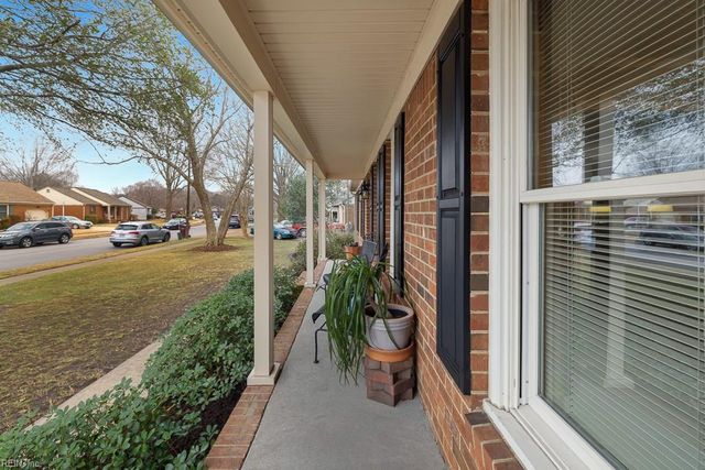 901 Weeping Willow DR, Chesapeake, VA 23322