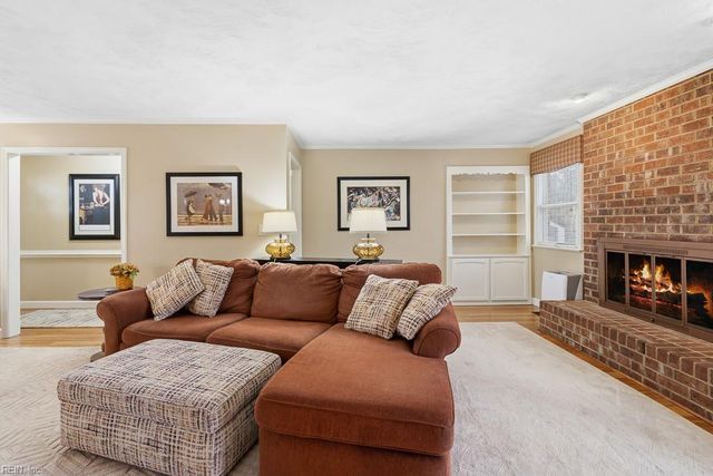 901 Weeping Willow DR, Chesapeake, VA 23322