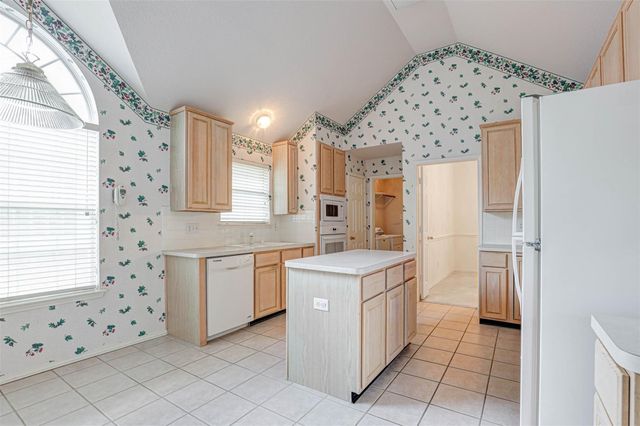 5316 Lake Mead Trail, Fort Worth, TX 76137