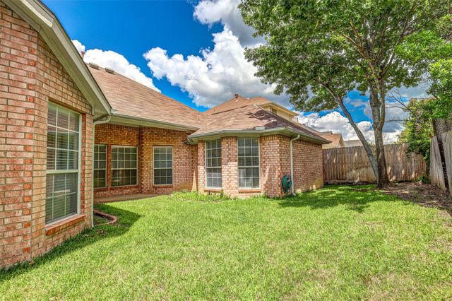 5316 Lake Mead Trail, Fort Worth, TX 76137