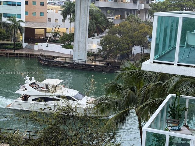 31 SE 5th St 605, Miami, FL 33131