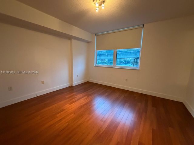 31 SE 5th St 605, Miami, FL 33131