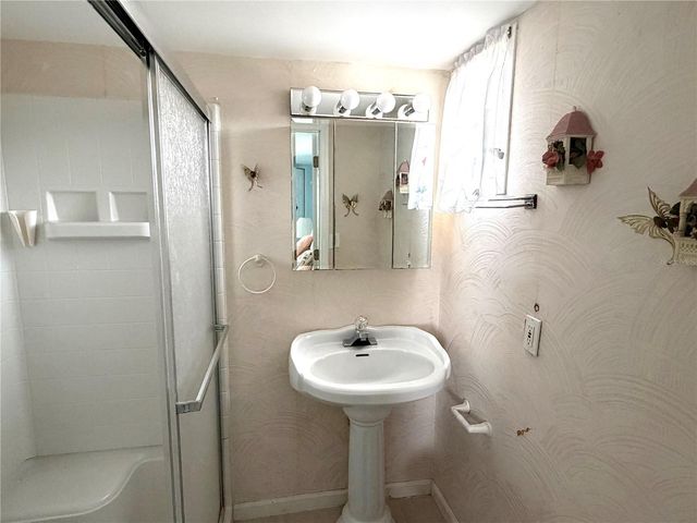 5205 5TH STREET E, Bradenton, FL 34203