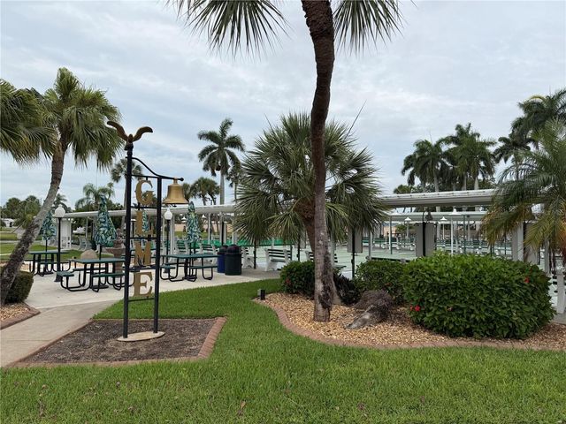 5205 5TH STREET E, Bradenton, FL 34203