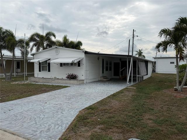5205 5TH STREET E, Bradenton, FL 34203