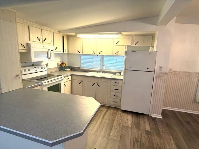 5205 5TH STREET E, Bradenton, FL 34203