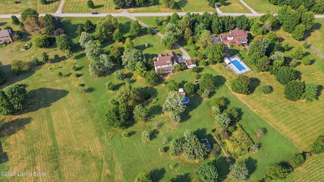 4620 Grand Dell Dr, Crestwood, KY 40014