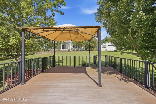 4620 Grand Dell Dr, Crestwood, KY 40014