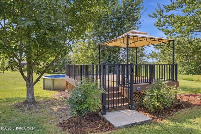 4620 Grand Dell Dr, Crestwood, KY 40014