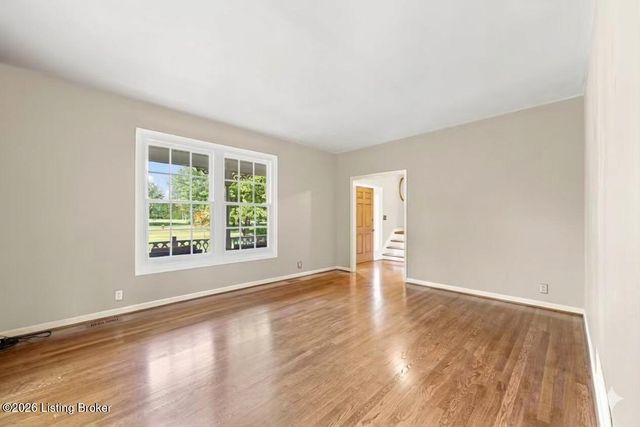 4620 Grand Dell Dr, Crestwood, KY 40014