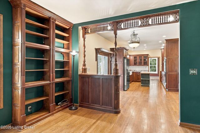 4620 Grand Dell Dr, Crestwood, KY 40014