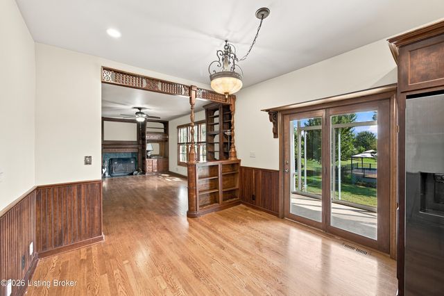 4620 Grand Dell Dr, Crestwood, KY 40014