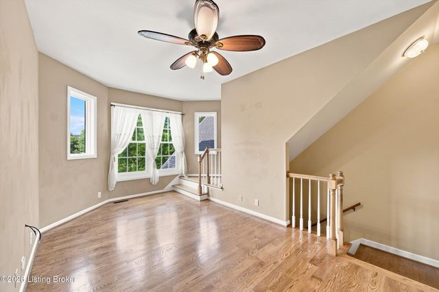 4620 Grand Dell Dr, Crestwood, KY 40014