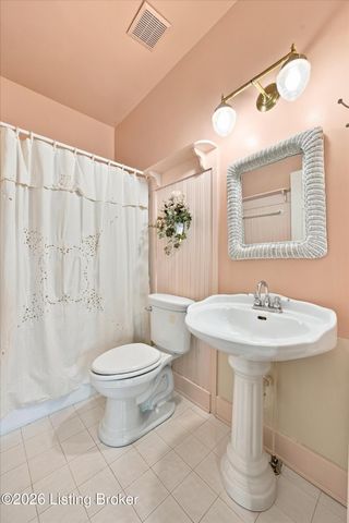 4620 Grand Dell Dr, Crestwood, KY 40014
