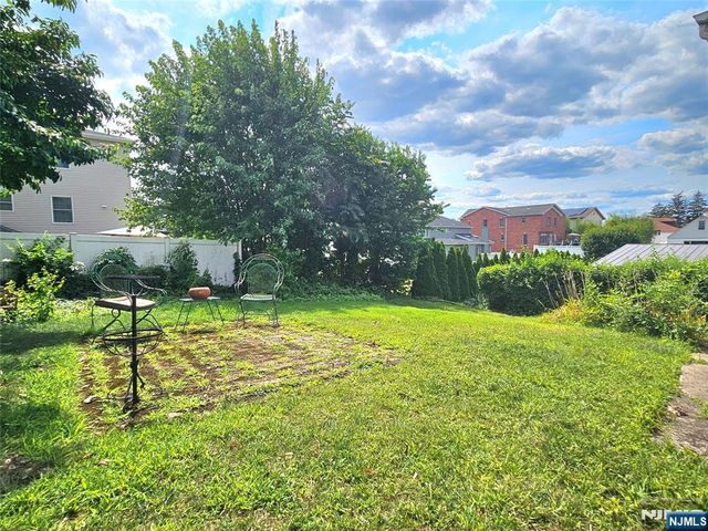 734 Lake Avenue, Lyndhurst, NJ 07071