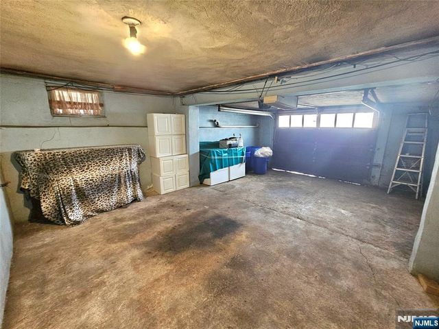 734 Lake Avenue, Lyndhurst, NJ 07071