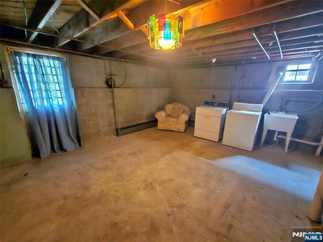 734 Lake Avenue, Lyndhurst, NJ 07071