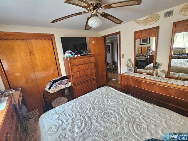 734 Lake Avenue, Lyndhurst, NJ 07071