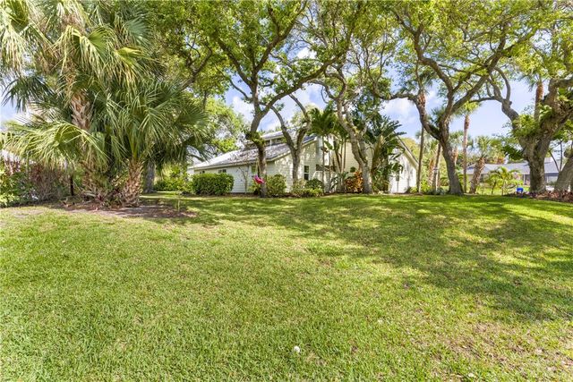 1190 Atocha Way, Vero Beach, FL 32963