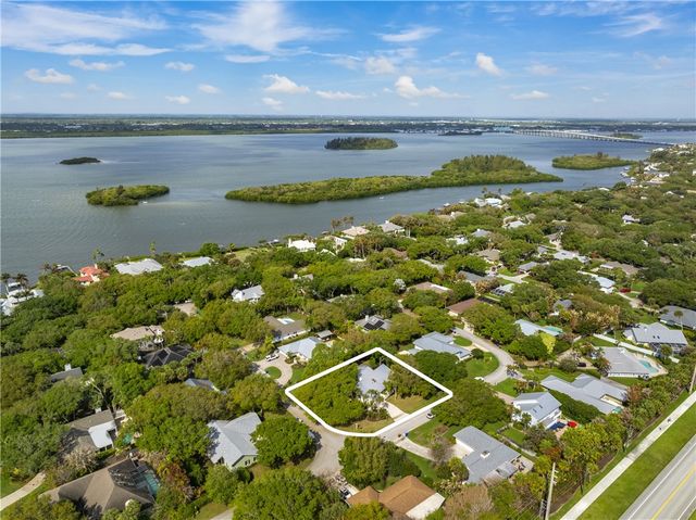 1190 Atocha Way, Vero Beach, FL 32963