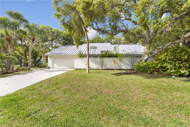 1190 Atocha Way, Vero Beach, FL 32963