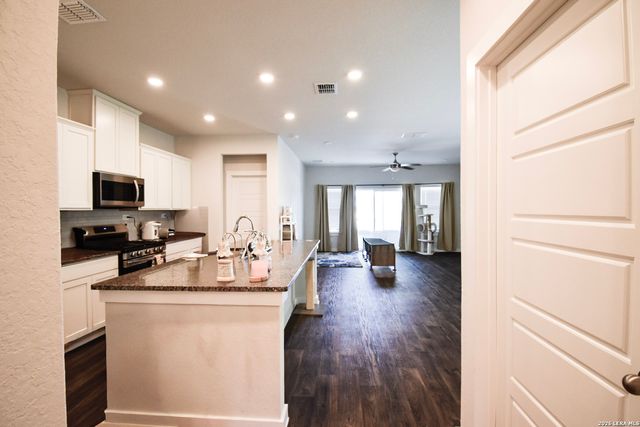 155 Connor, San Antonio, TX 78253