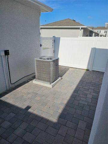 2144 RIDER RAIN LN, Apopka, FL 32703