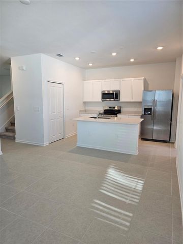 2144 RIDER RAIN LN, Apopka, FL 32703