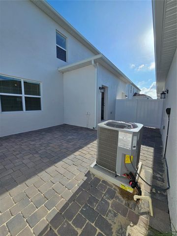 2144 RIDER RAIN LN, Apopka, FL 32703