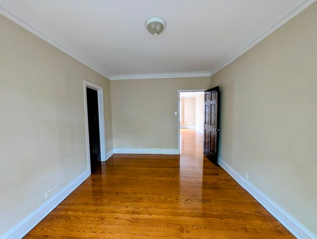 6703 N Greenview Avenue 3C, Chicago, IL 60626