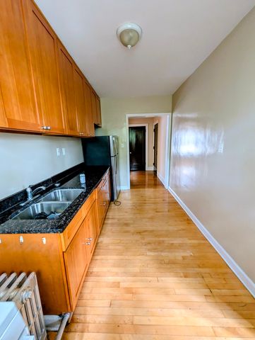 6703 N Greenview Avenue 3C, Chicago, IL 60626