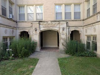 6703 N Greenview Avenue 3C, Chicago, IL 60626