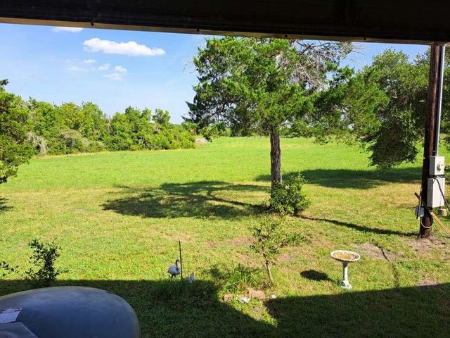 7442 W State Highway 159, Fayetteville, TX 78940