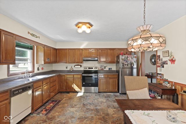 7049 E Old State Road 144, Mooresville, IN 46158