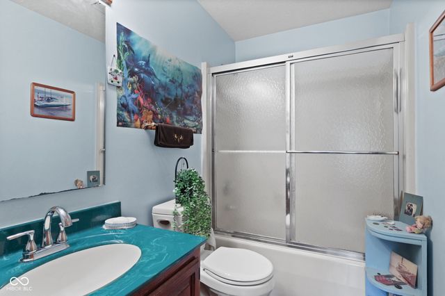 7049 E Old State Road 144, Mooresville, IN 46158